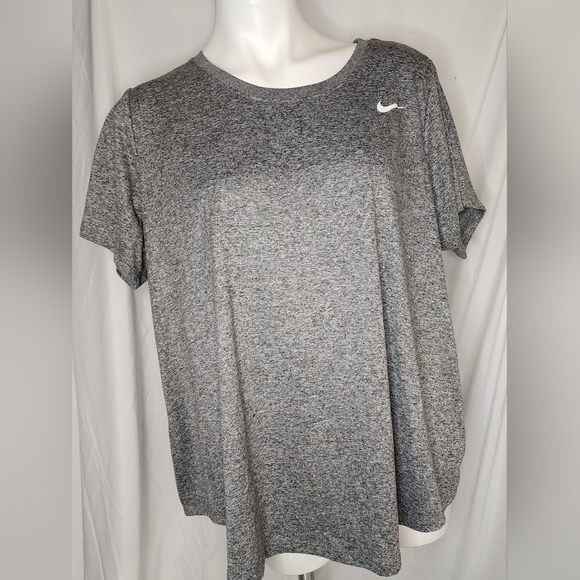 Nike Tops - Gray Nike Short Sleeve Tee SZ 1x